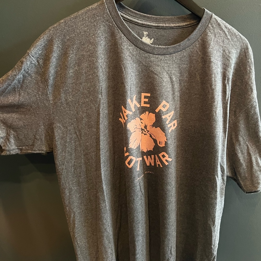 The Hibiscus Tee
